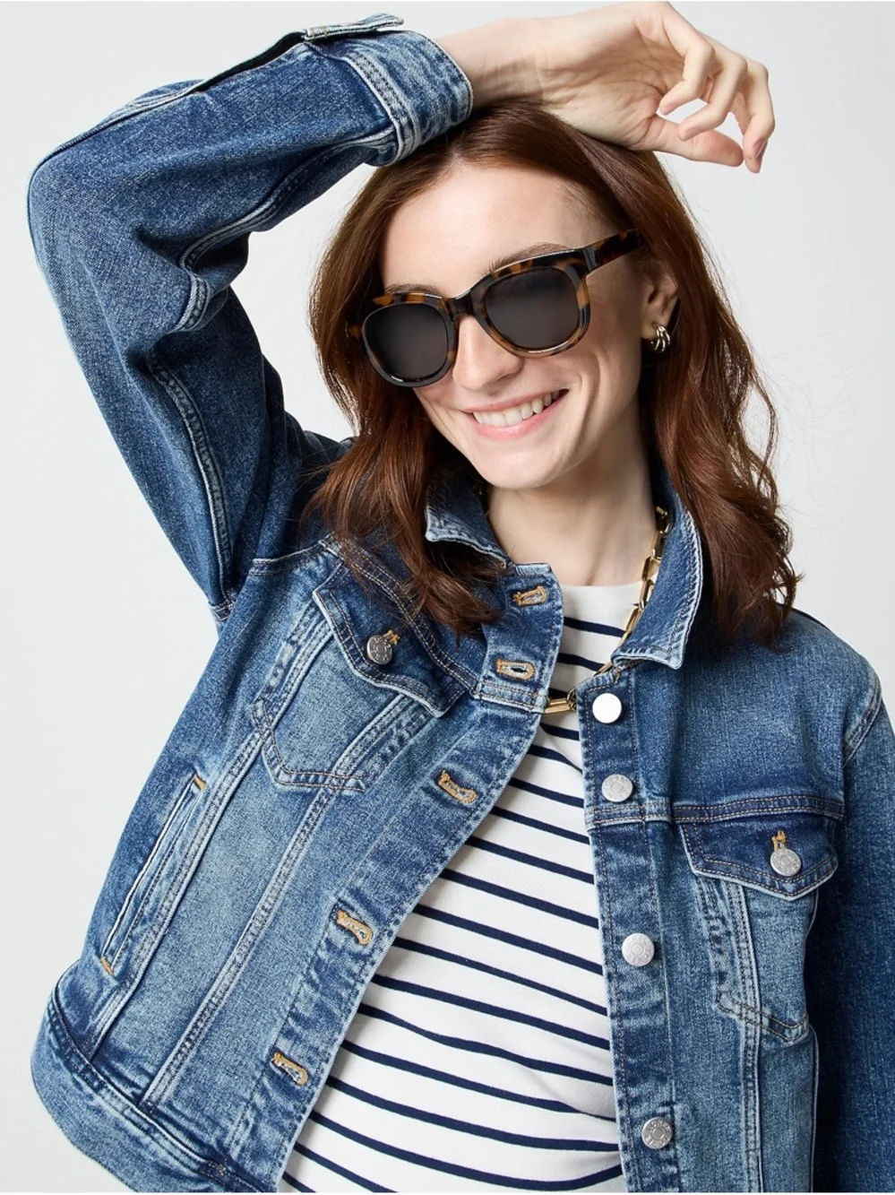 J CREW Womens Denim Classic Jean Jacket Blue Size Medium Timeless Trucker Jacket - Picture 2 of 15